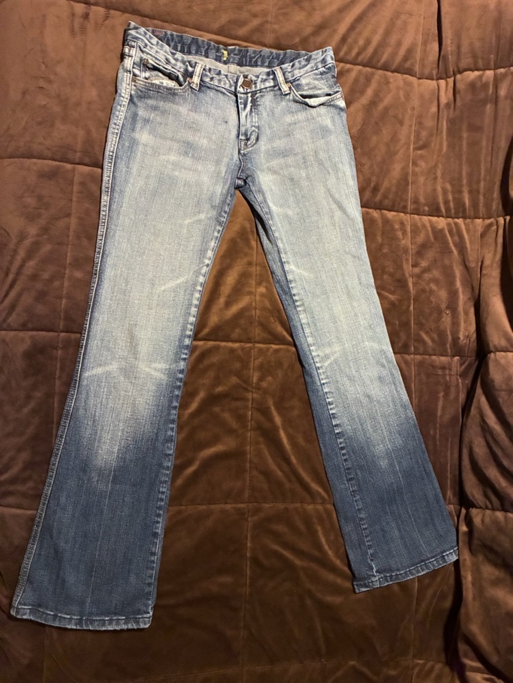 7 for all Mankind brand, size 30, cotton blend denim, fun back pockets, comfy